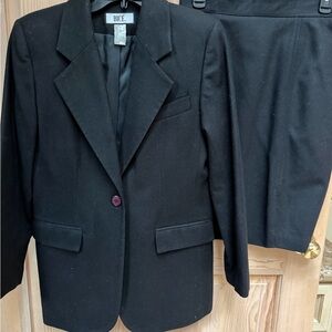 Women’s Black Wool Suit Blazer and Skirt NWOT